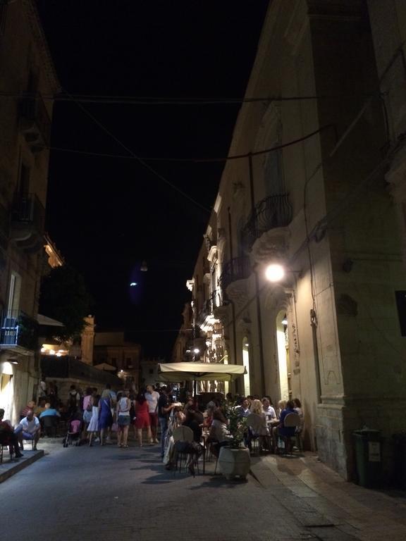 Pepe Concetta E La Movida Apartamento Noto Exterior foto