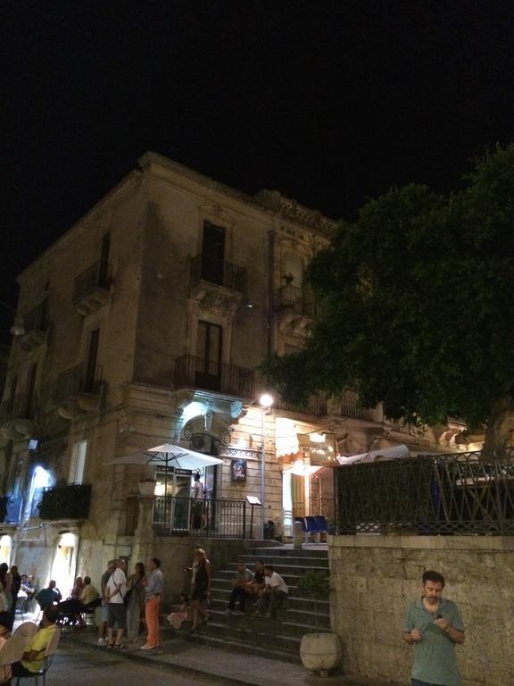 Pepe Concetta E La Movida Apartamento Noto Exterior foto
